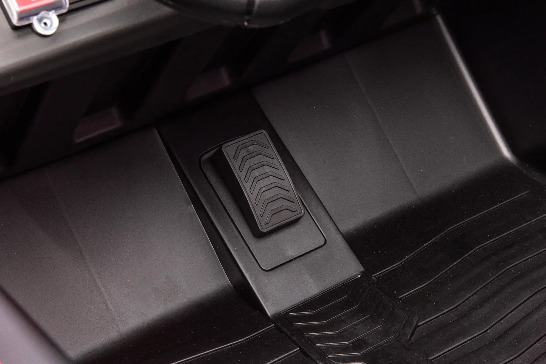 24V ZForce RZR Turbo Red Kids 4x4 Buggy – 1400W Electric King of UTVs Ride-On