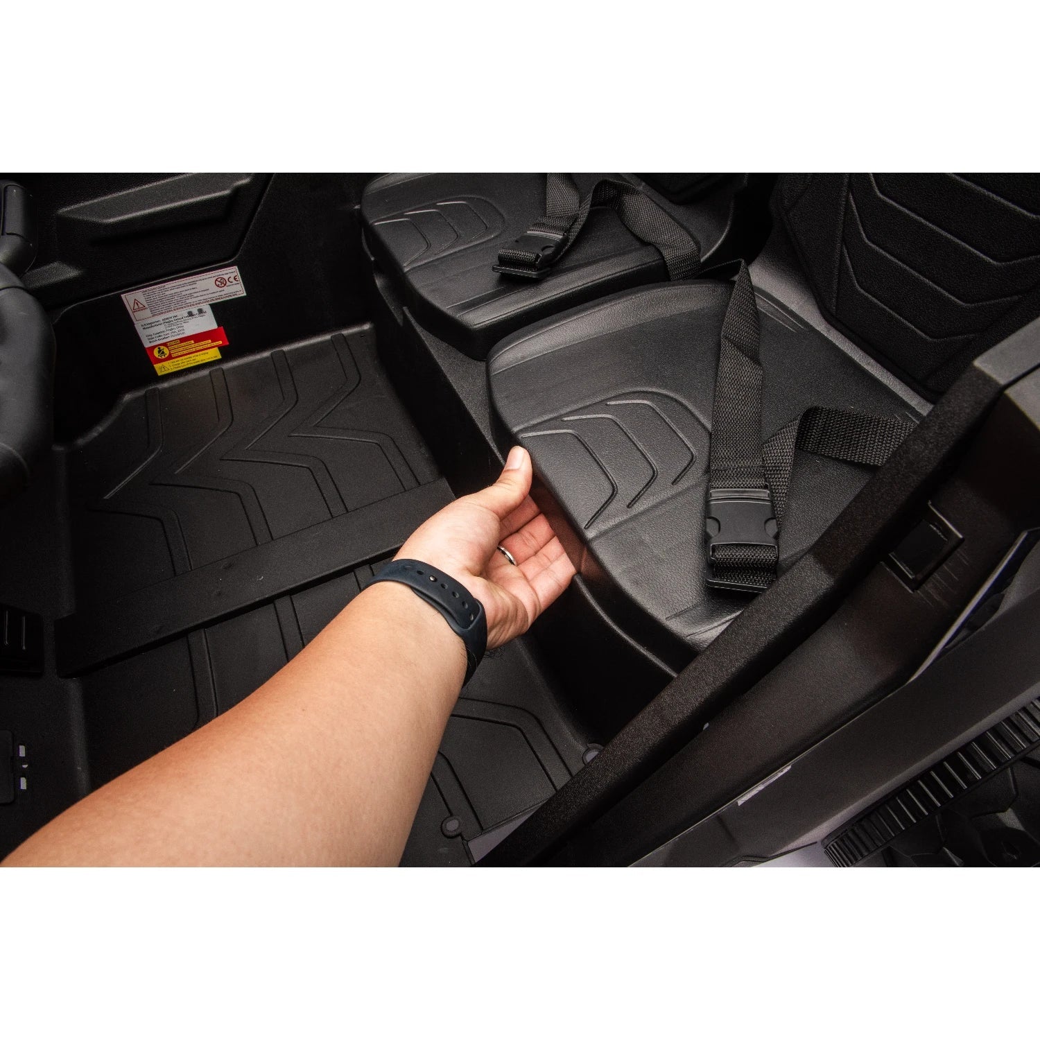 24V Wildcat XL Arctic Cat Kids 4WD Ride-On Buggy – White Two-Seater