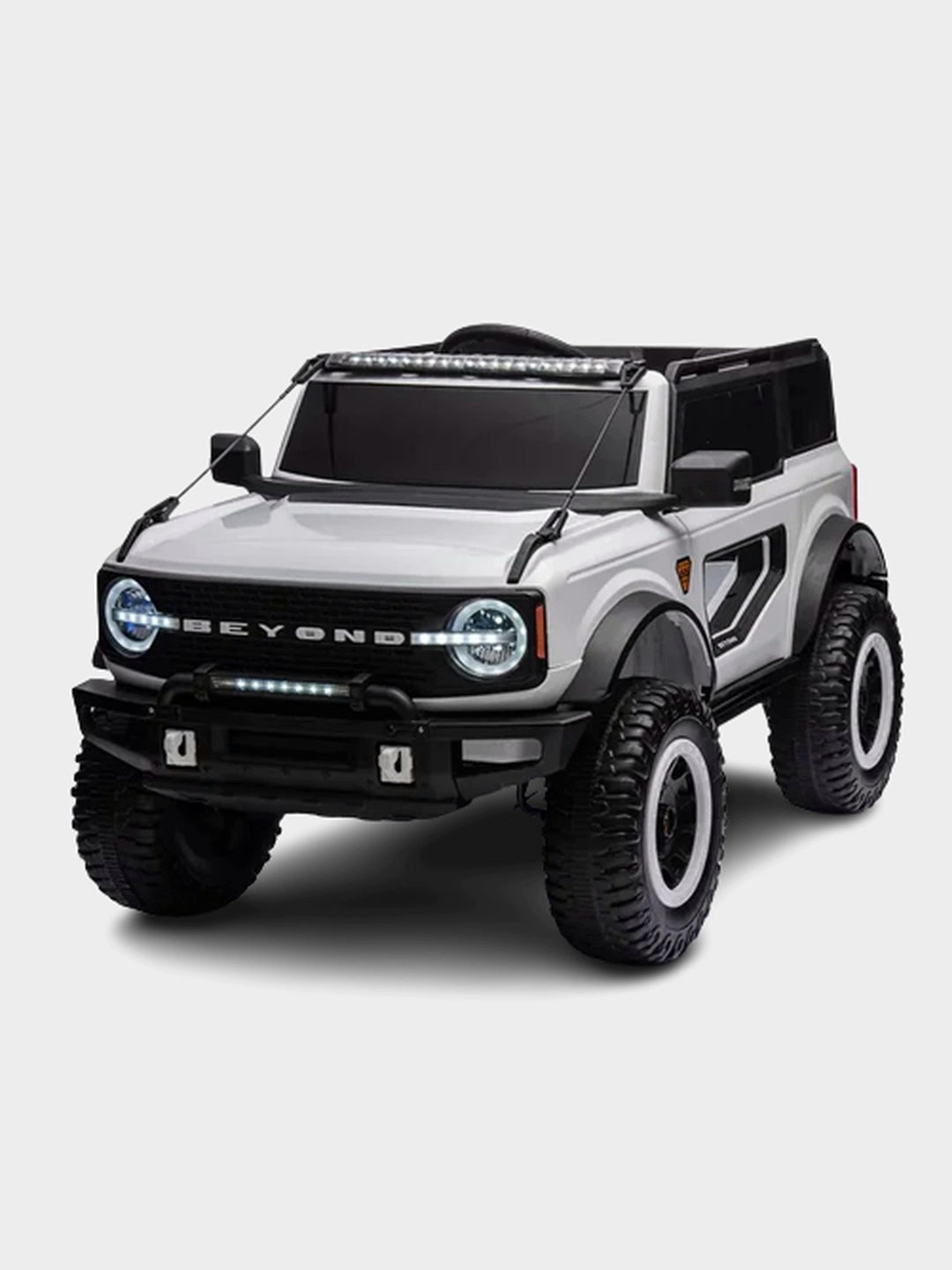 Ride-On Jeep Beyond 12V 4WD Kids UTV with Remote & Music – White